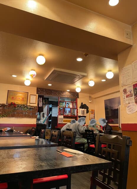麻辣王豆腐 - 店内①
