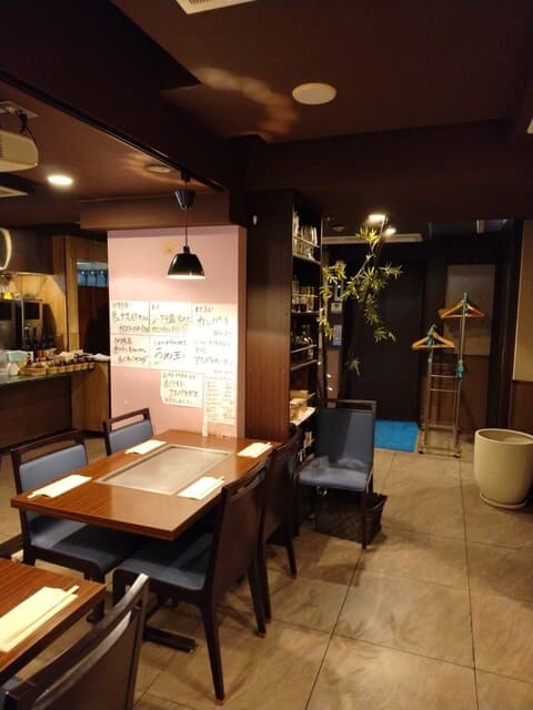 鉄板処 めぐろ -