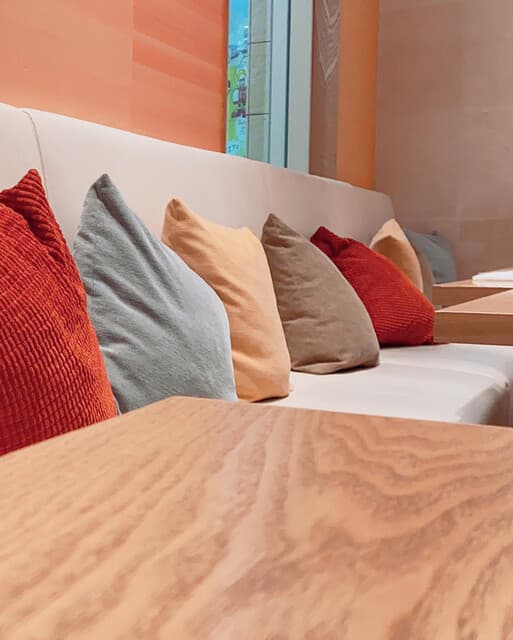 めん、色いろ。いつでも、おやつ。 -