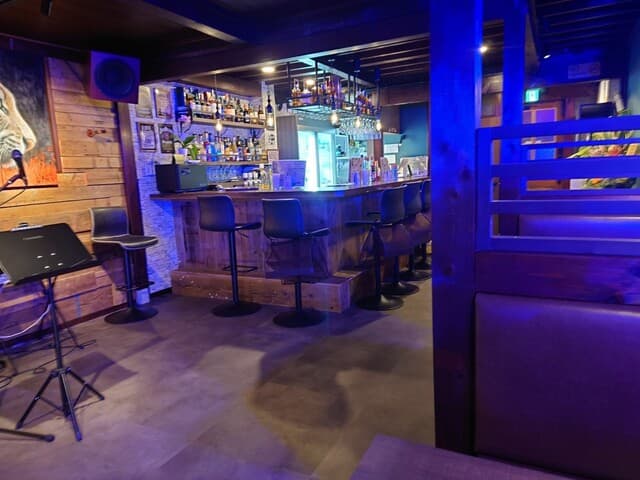 PUB イッサカ -
