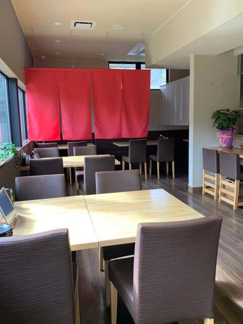 山海居 - 店内