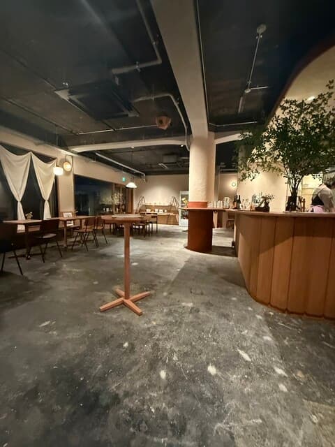 horn - 店内
