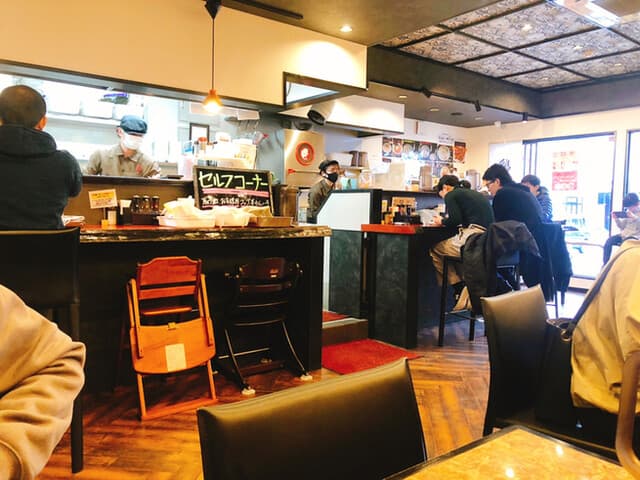 鶏そば専門店 らーめんえびす - 店舗内観