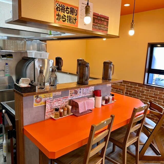 鶏そば・から揚げ専門店らーめんえびす - 店内