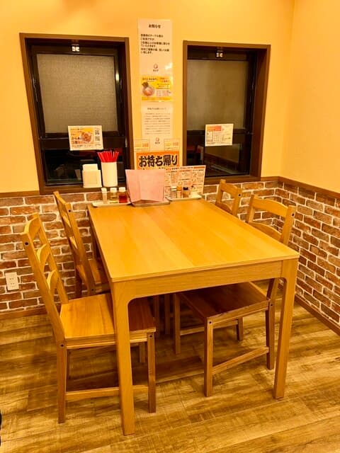 鶏そば・から揚げ専門店らーめんえびす -