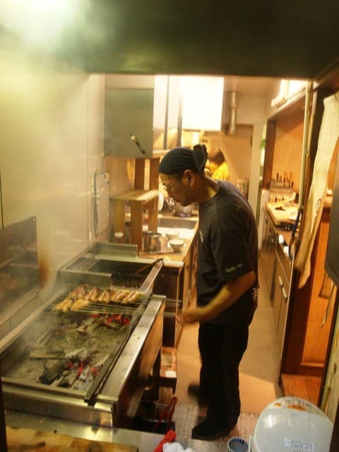 味彩 のと与 - 入口付近の焼き場の模様