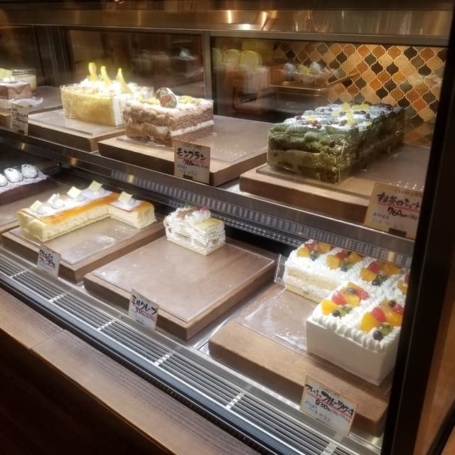 ケーキ パスタ&バール いすずカフェ -