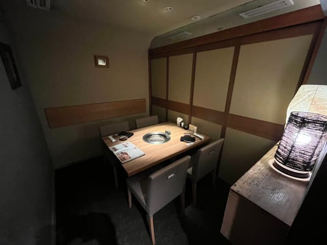 炭火焼肉 石垣庵 - 完全個室席