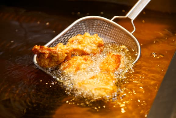骨付鳥、からあげ、焼鳥 がブリチキン。 -