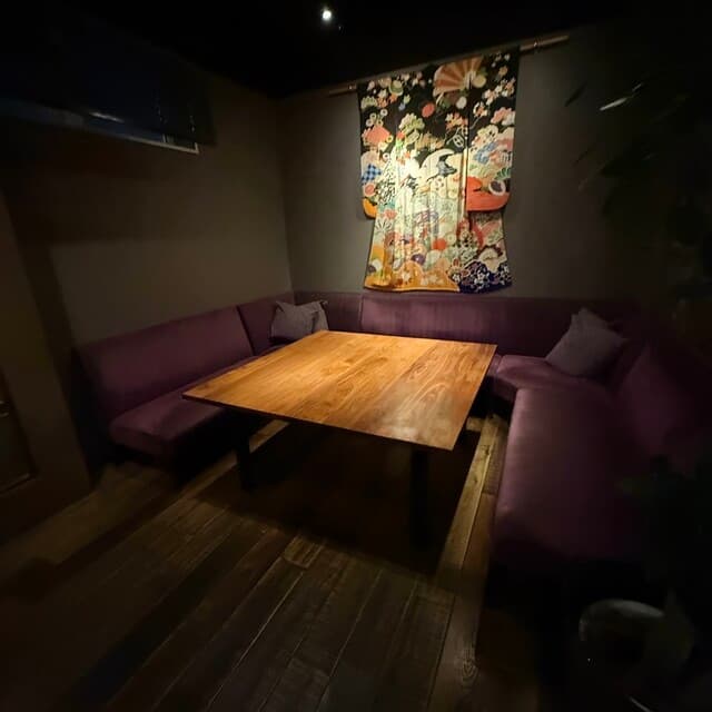 銀座2丁目ミタスカフェ - ソファの空間もあり