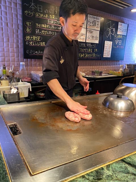 鉄板処 めぐろ -