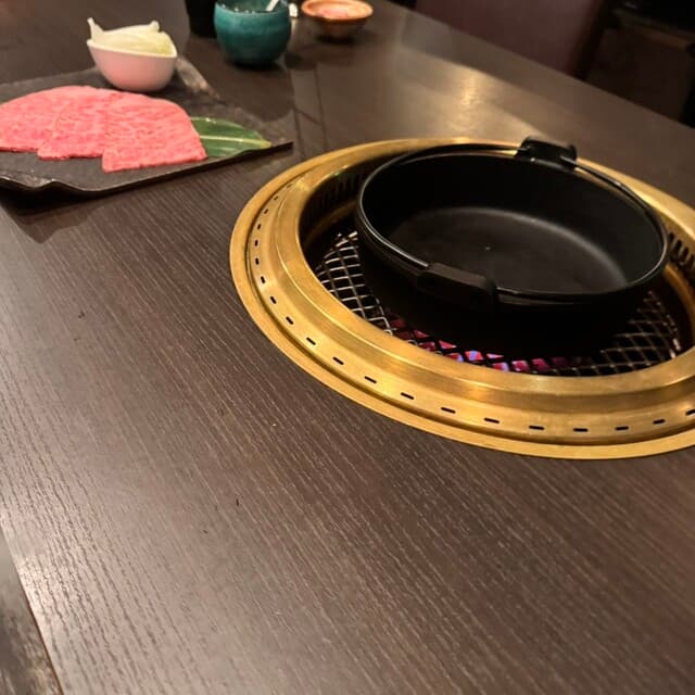 六本木 にくる -