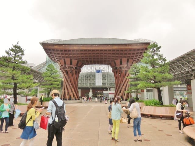 銀杏 - 金沢駅