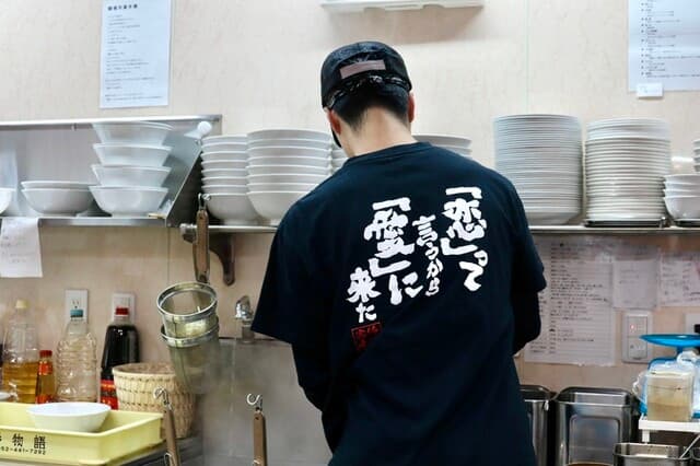 鶏そば・から揚げ専門店らーめんえびす - ライブ感を楽しみながら