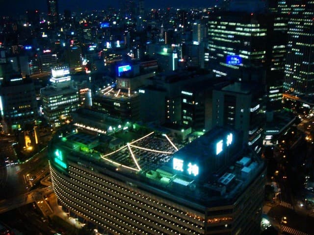 中国料理ロドス - 店内から梅田の夜景が一望です☆