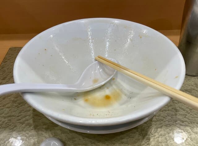 なにわ 麺次郎 - 汁完