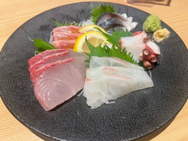 大和野菜と地酒 大和乃山賊 -