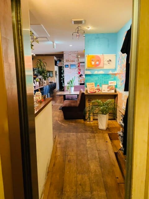 DINING BAR haon - エレベーターを降りたらすぐお店に繋がっています