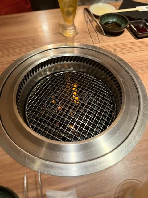 炭火焼肉 石垣庵 - 嬉しい炭火