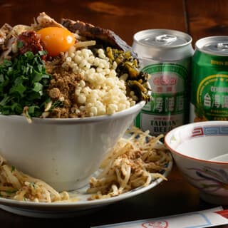 Reasonable◎ Exciting street food + Taiwanese beer make your trip feel like a vacation