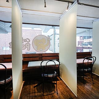 One-person time, suitable for using in a izakaya, also great for minor tasks. A café that can be used for various purposes.