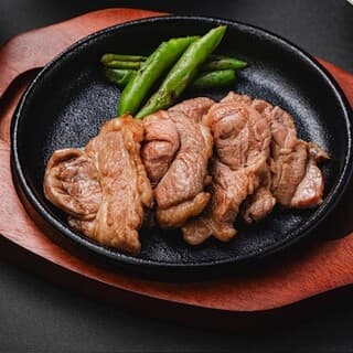 The rice is appetizing! The juicy "Genghis Khan Plate Set" is highly recommended.