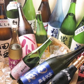 青森県にちなんだドリンクが充実！地酒は約50種をご用意。