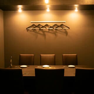 Enjoy exquisite meat in a private space. Groups are also welcome.
