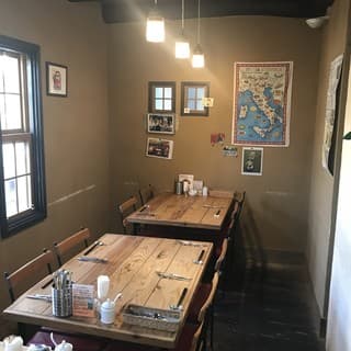 能感受到樹木的温暖氛圍的店內♪