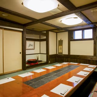 Available for groups of 5 people, with private rooms available. Perfect for various small gatherings!