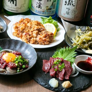 Enjoy local dishes of Shinshū, such as Yama Shishiki and Kuma Shishi!