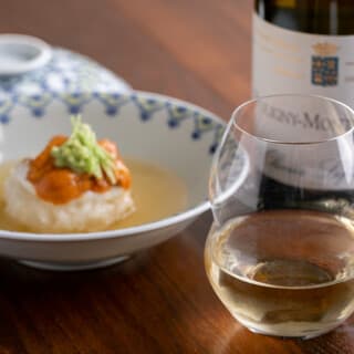 There are also a wide variety of wines available. Please enjoy various pairing options.