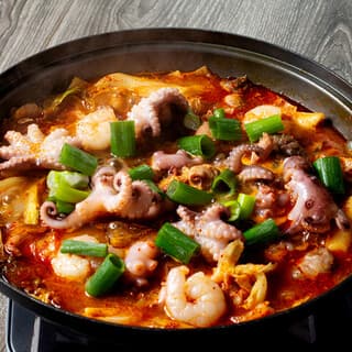 Korean・Busan's famous dish, Cheoge [Nakkopse], is extremely popular!