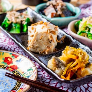 This restaurant serves obanzai made with handmade Yamato vegetables.