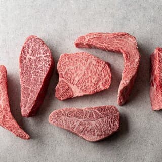 Youngly owner selected. Delicious black beef carefully chosen for you.