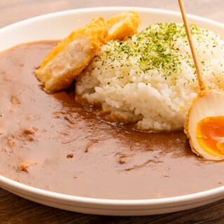 A hot one-bowl dumpling is my favorite! Handmade curry and skewers are also outstanding.