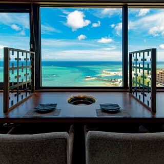 From room 12F, you can enjoy a panoramic view of the East China Sea. All seats offer ocean views.