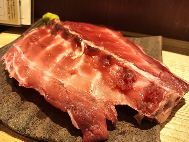 久しぶりにウオキンブテンで新鮮なブルーフィンチューハイムと日本酒を楽しむ。
