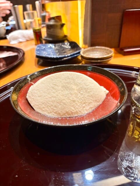 조용한 분위기 속에서 맥주와 일본술을 즐기세요!