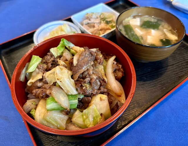 【어머니의 맛을 담은 음식】아, 이 가게 정말 좋아요♡ 처음 보는 곳이라 위험할 수 있지만, 꽤 좋은 장소예요! 분위기도 최고예요! 사랑스러운 가격이에요♪