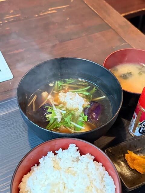 음, 이 정도인가요？【비용은 괜찮지만, 소박한 런치 세트입니다】