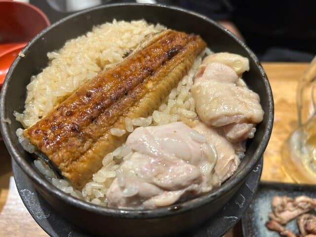 予算に優しい、叔父さんが喜ぶうなぎと焼き鳥の店！
