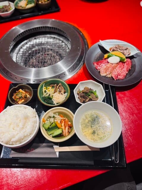 점심 연회육류, 정말 끌리네요.