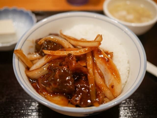 일일 변경 세트 소뇌덮밥 (1000엔)