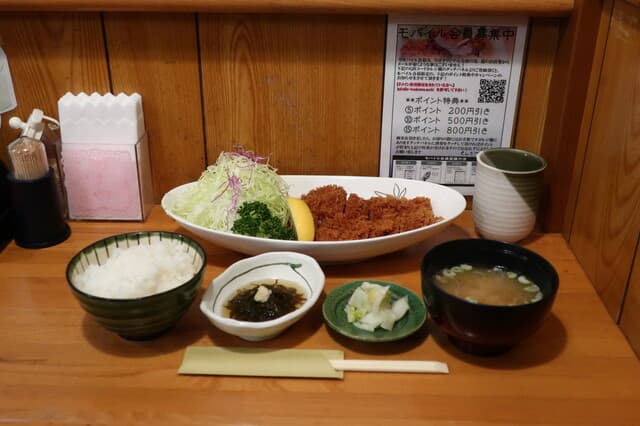 サムカワにある人気のとんかつレストラン、とんかつ秀龍から生まれた