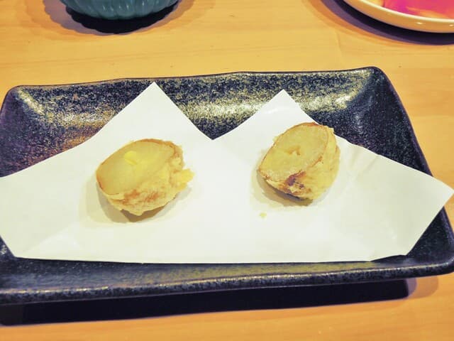 今年の天ぷらの素晴らしい締めくくりで、若いママと楽しいお話をしました！
