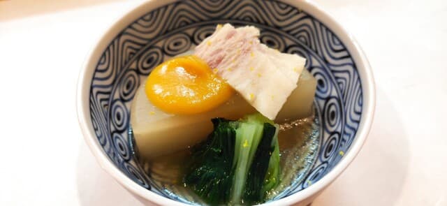 고급스러운 맛을 손쉽게 즐길 수 있는 은둔 같은 가게