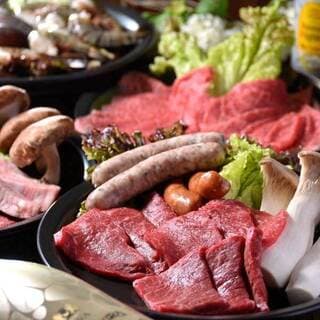 【손에 아무것도 들지 않고 BBQ】 - 눈앞에는 오키나와의 푸른 바다 - 고기는 소, 닭, 돼지를 합쳐 1인 250g! 야채와 마무리 볶음면도!