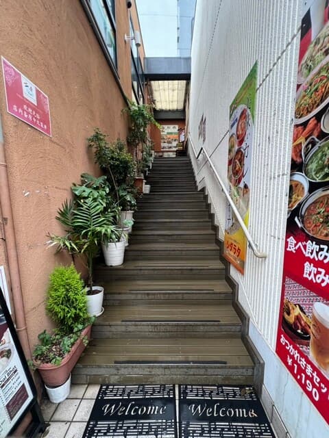 シダラタ - お店は2階です♪