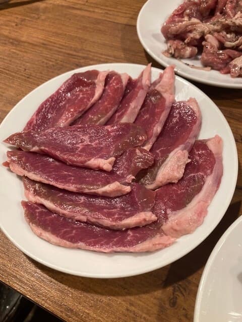 1인분으로 제공되는 무제한 음식과 음료는…